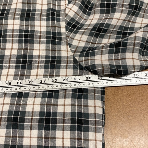 Vintage EDDIE Bauer Linen Buttondown - Picture 5 of 6